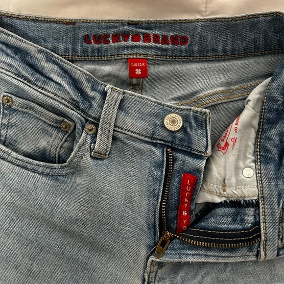Lucky Brand Light Blue Denim Jeans - Picture 2 of 3